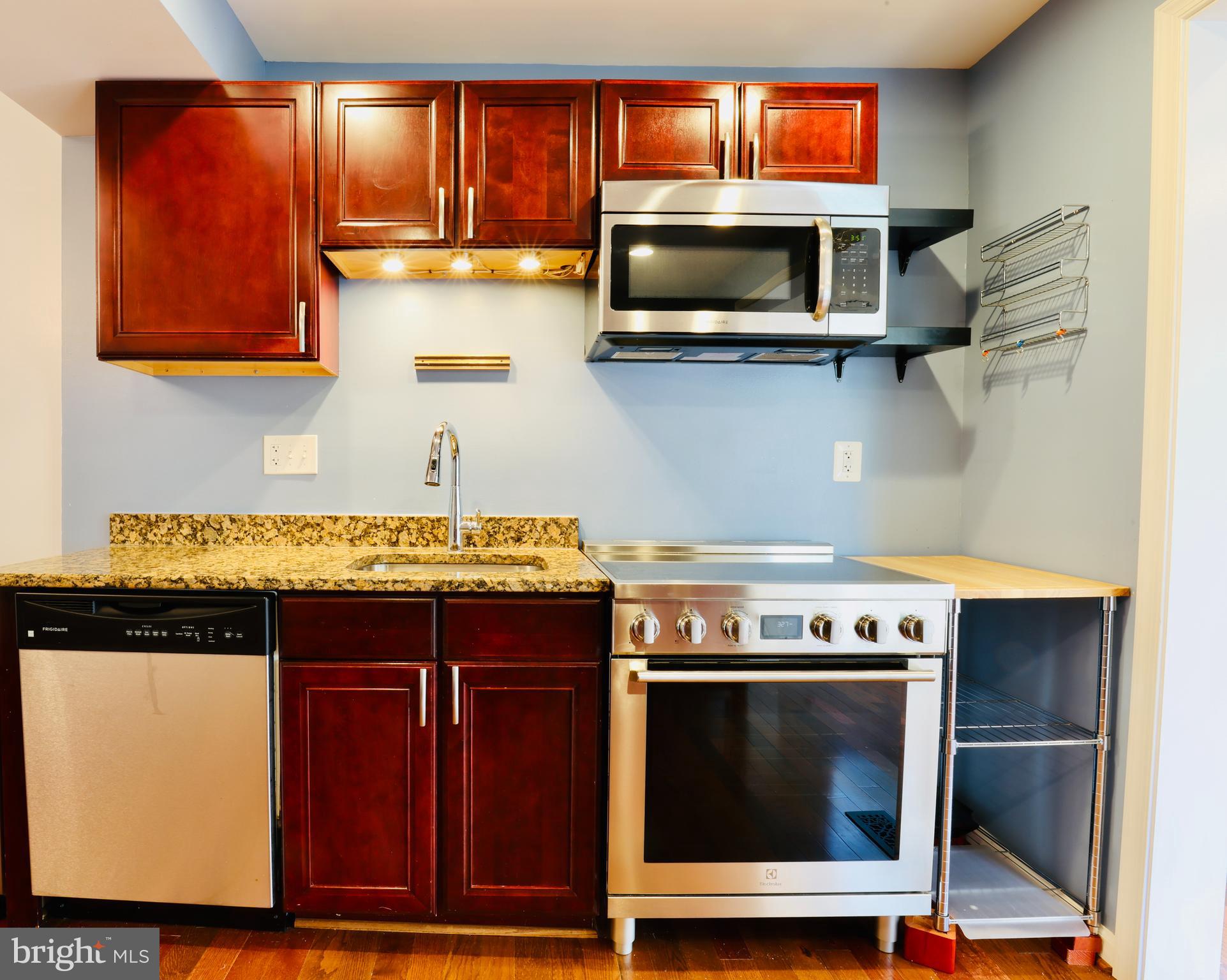 2408 2ND STREET NE