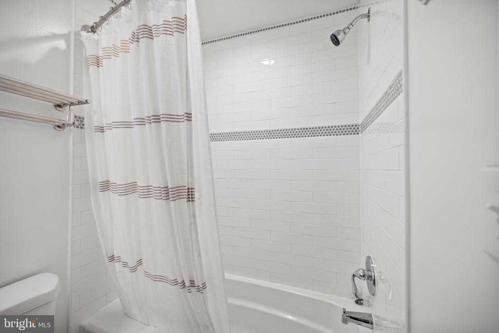 3008 11TH STREET NW A