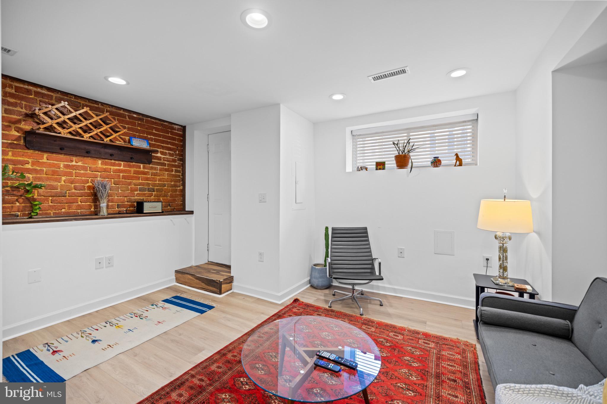 3008 11TH STREET NW A