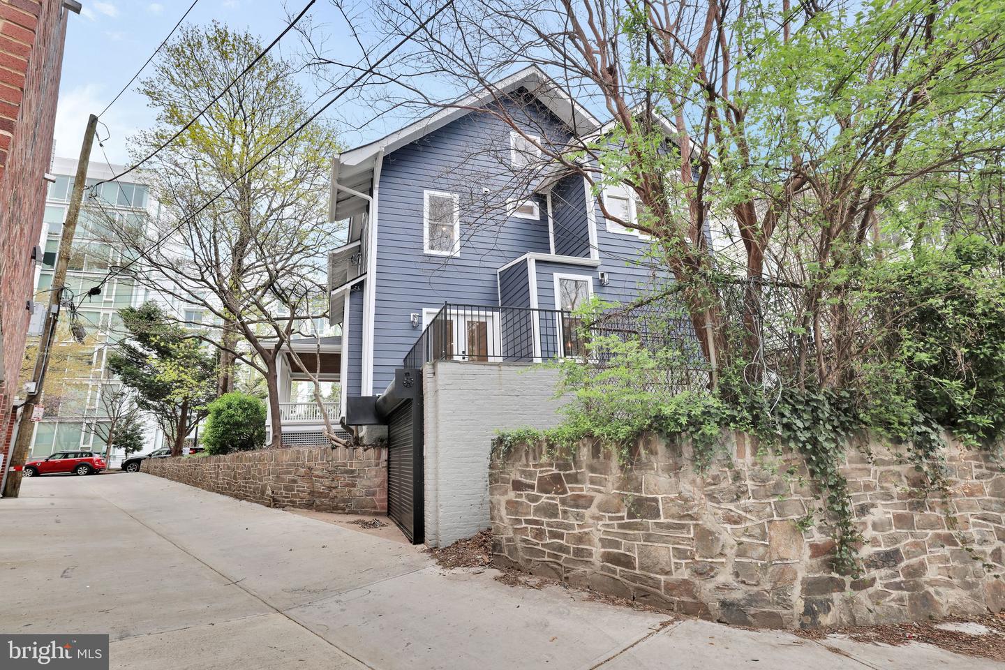 3740 Kanawha St NW