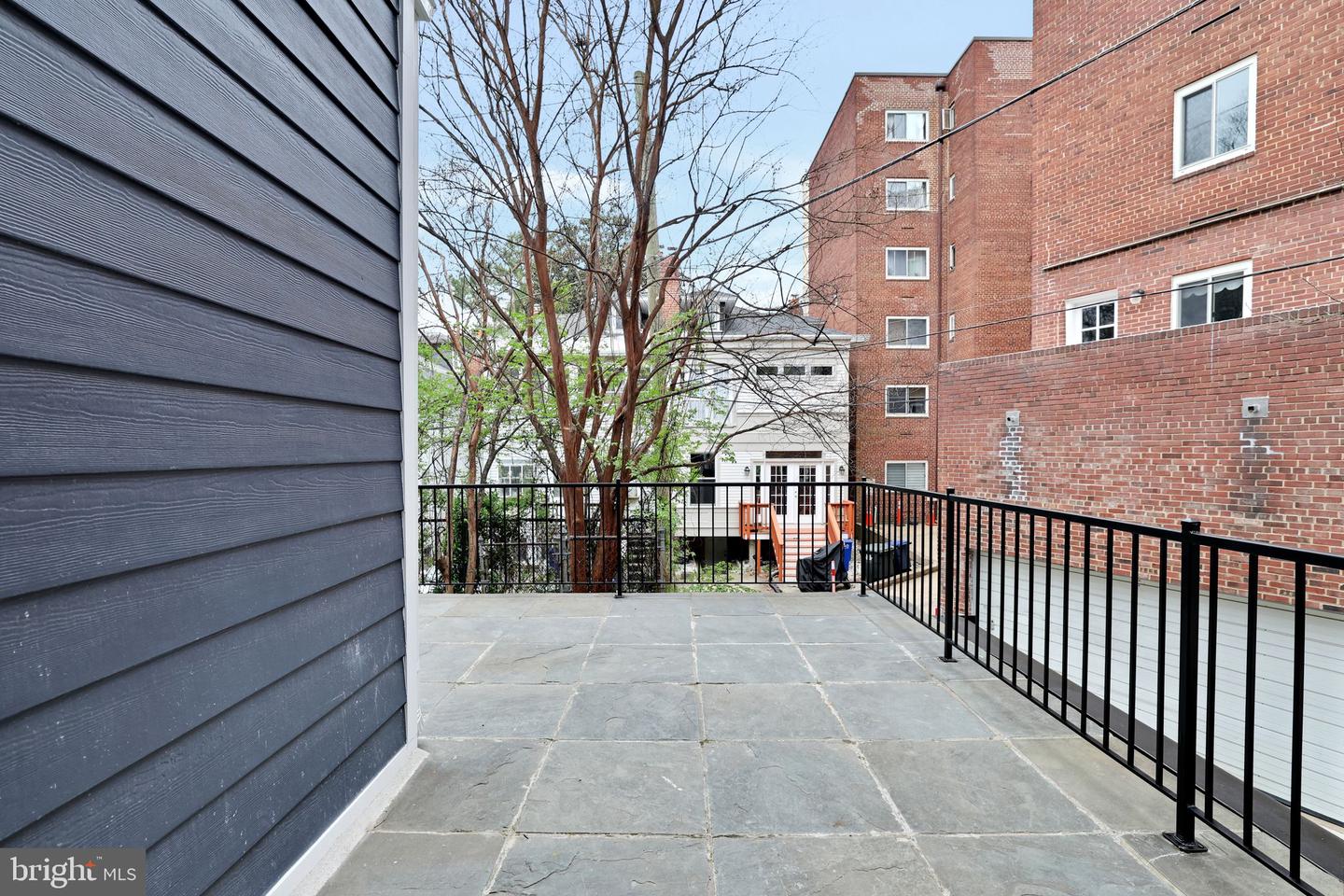 3740 Kanawha St NW