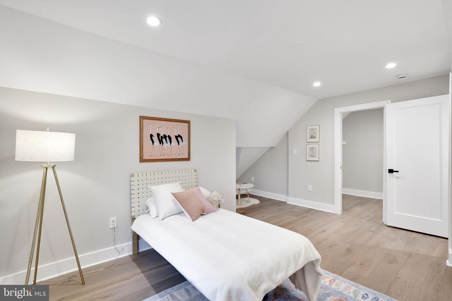 3740 Kanawha St NW
