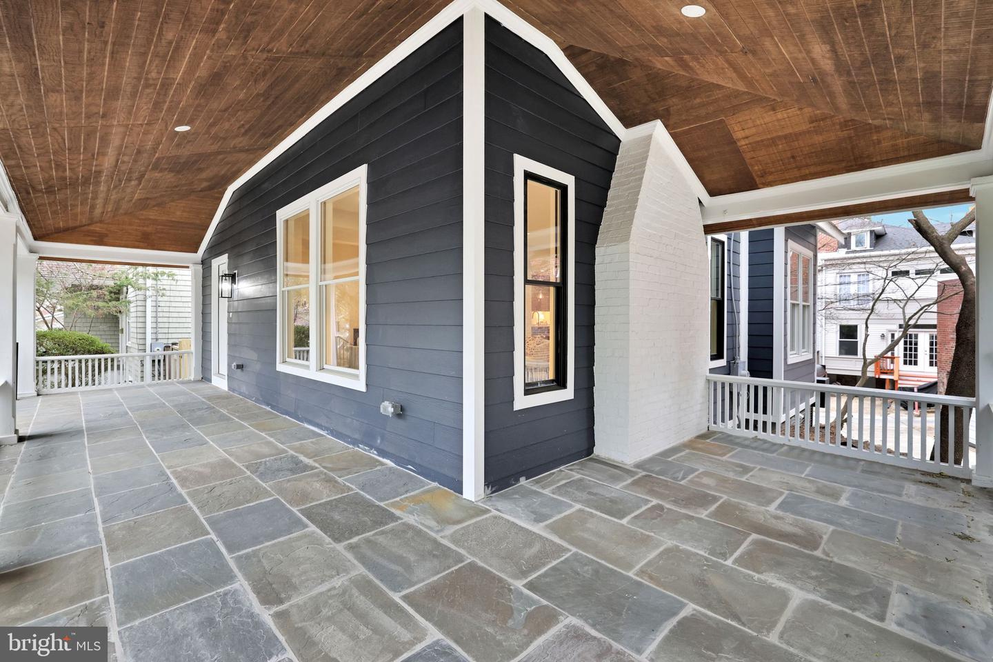 3740 Kanawha St NW