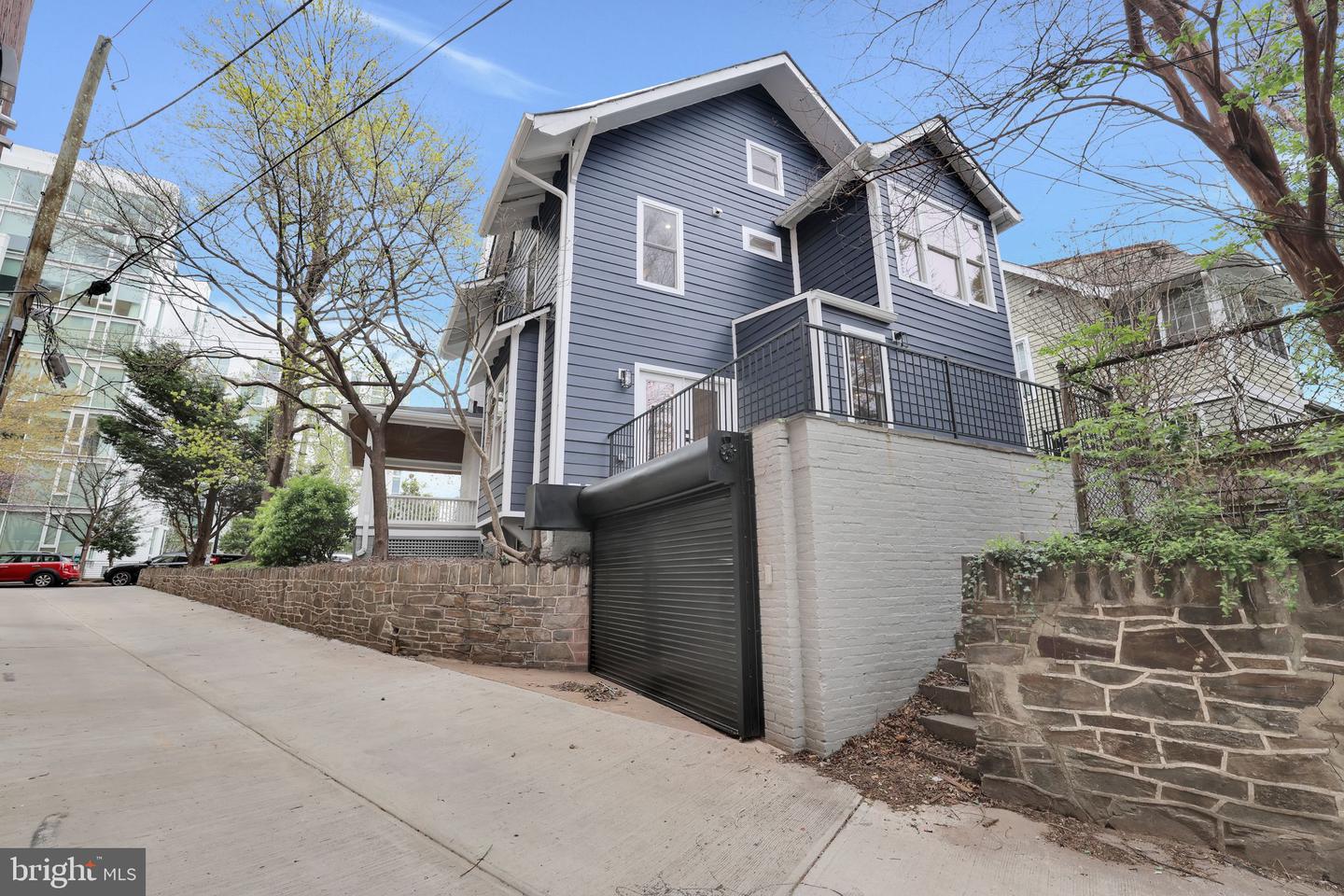 3740 Kanawha St NW