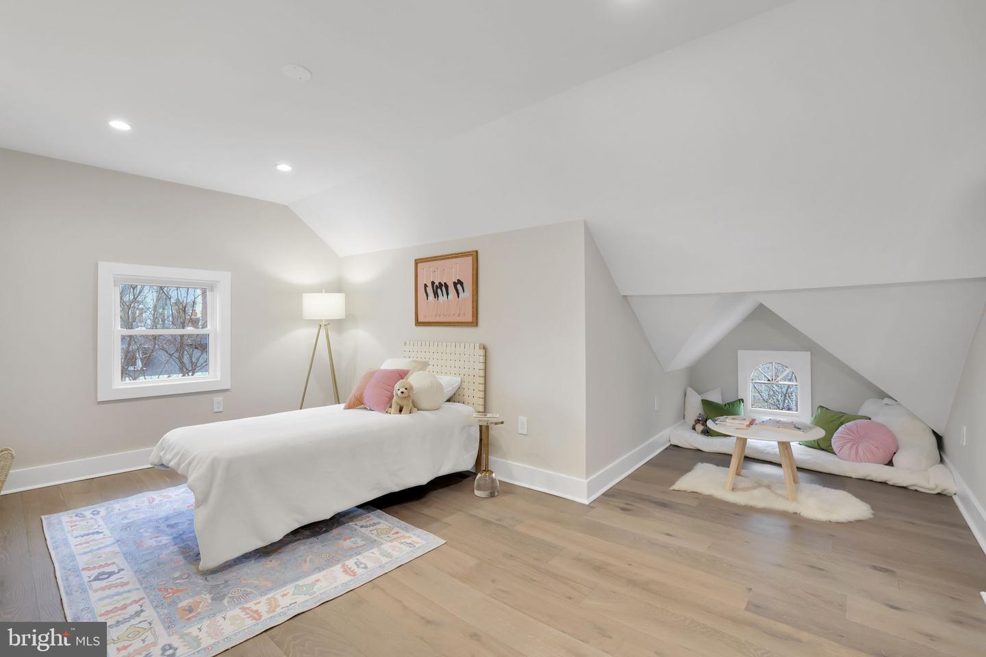 3740 Kanawha St NW