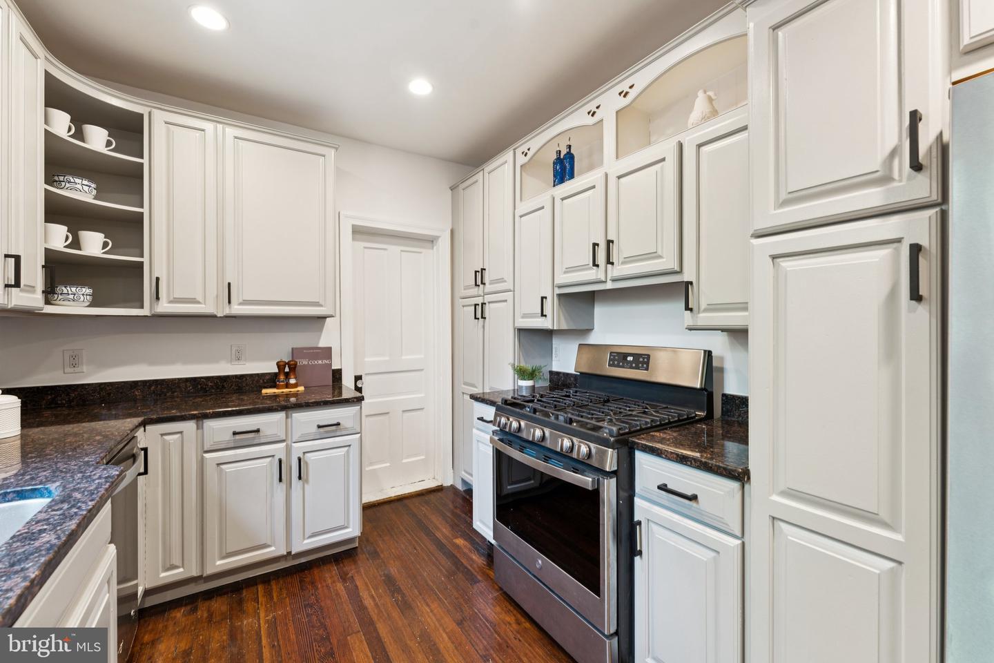 3261 O St NW