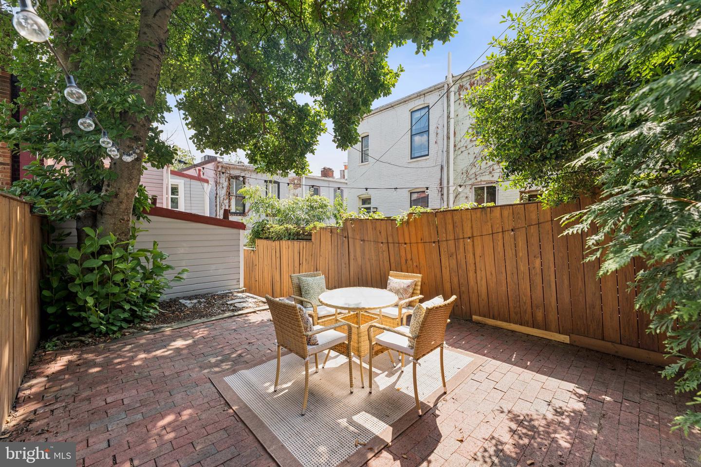 3261 O St NW