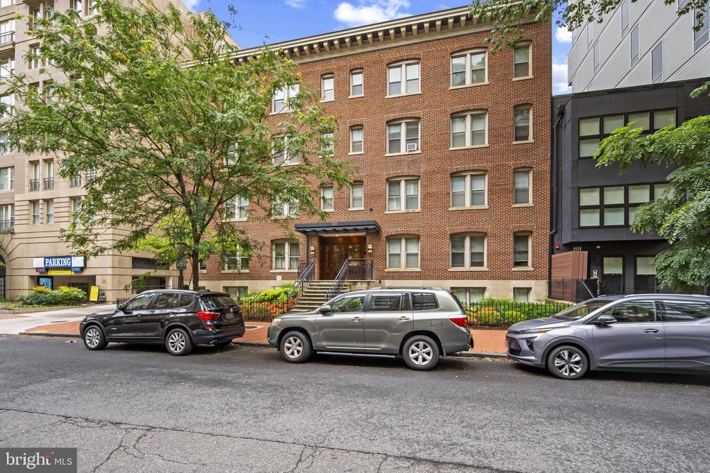 1121 24TH STREET NW 108