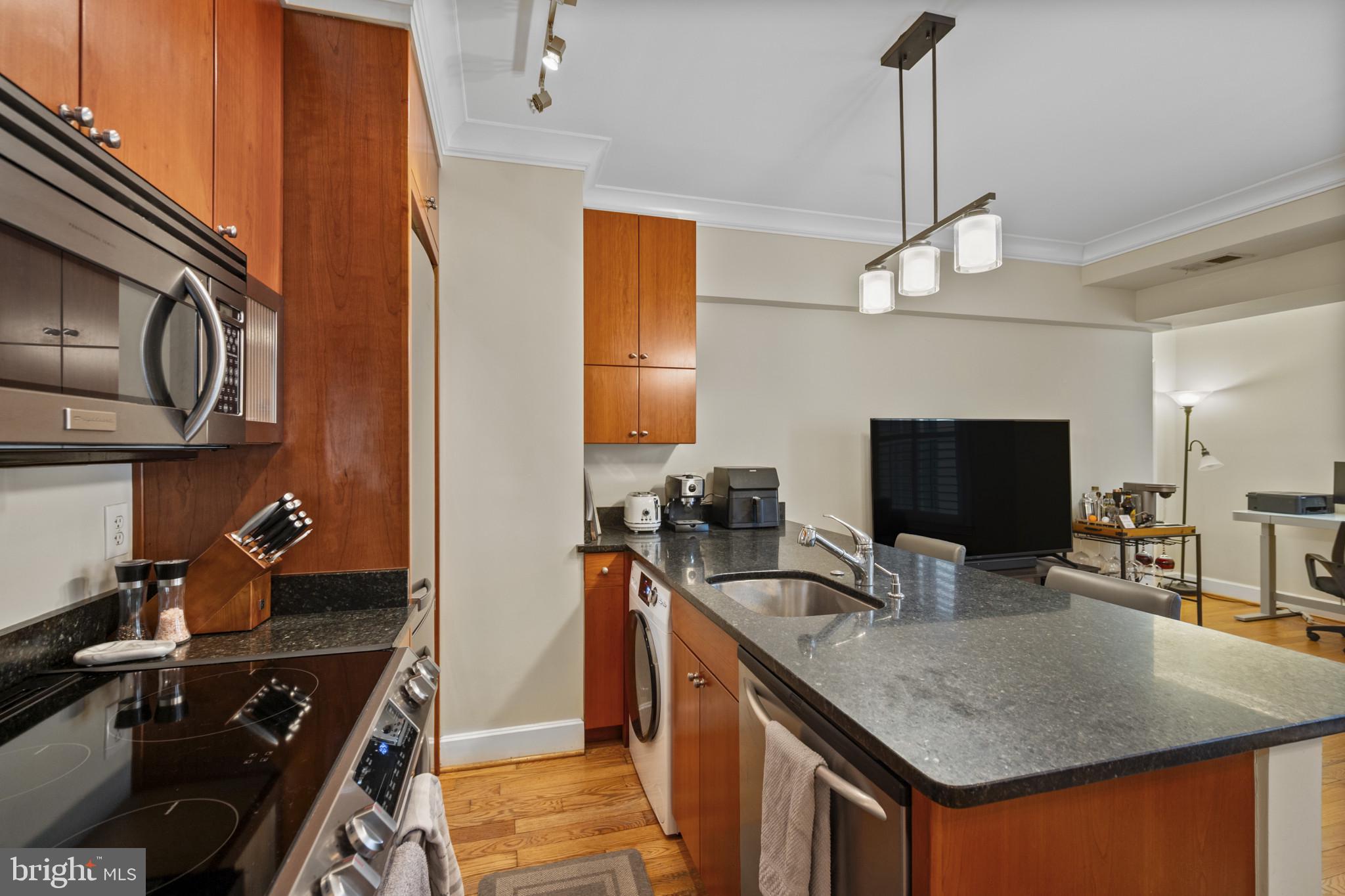 1121 24TH STREET NW 108