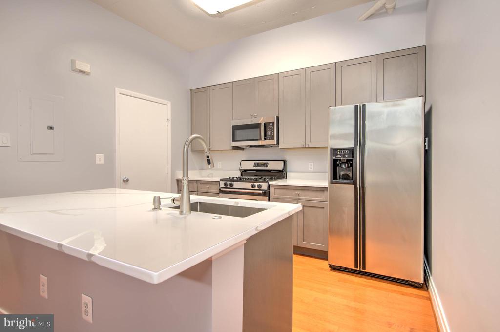 2020 12TH ST NW #801