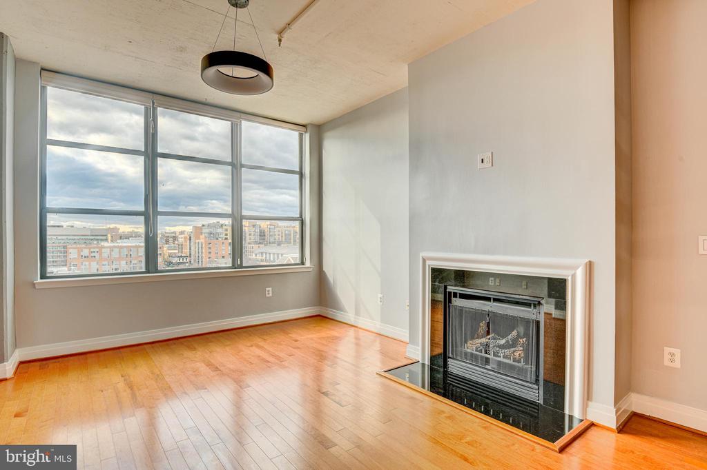 2020 12TH ST NW #801