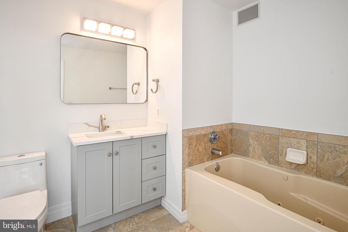 2020 12TH ST NW #801