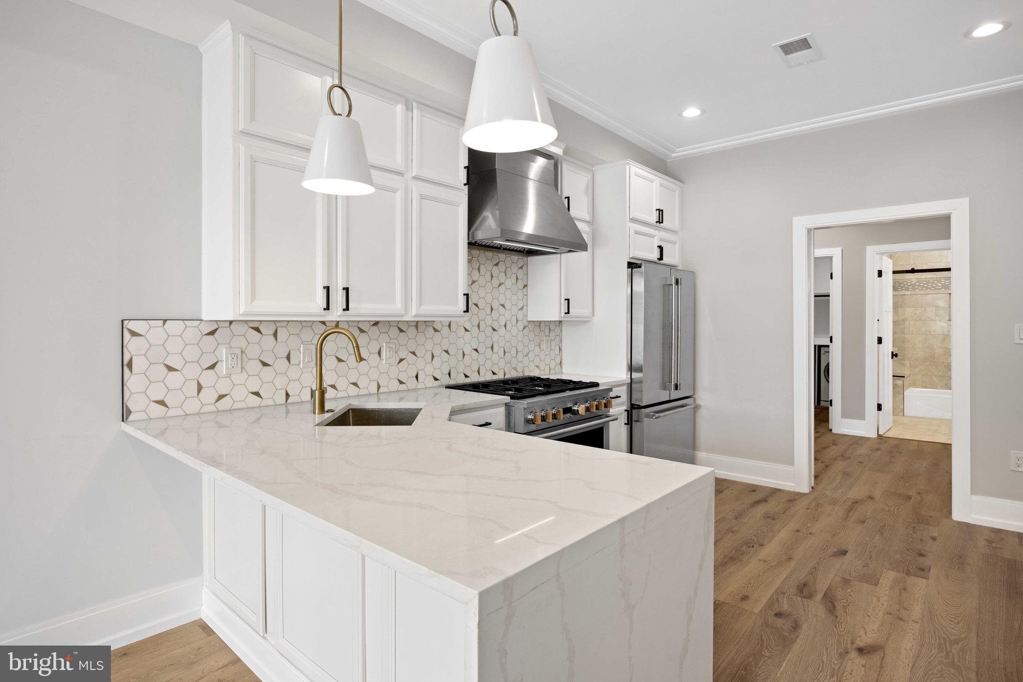 1444 Belmont St NW #101