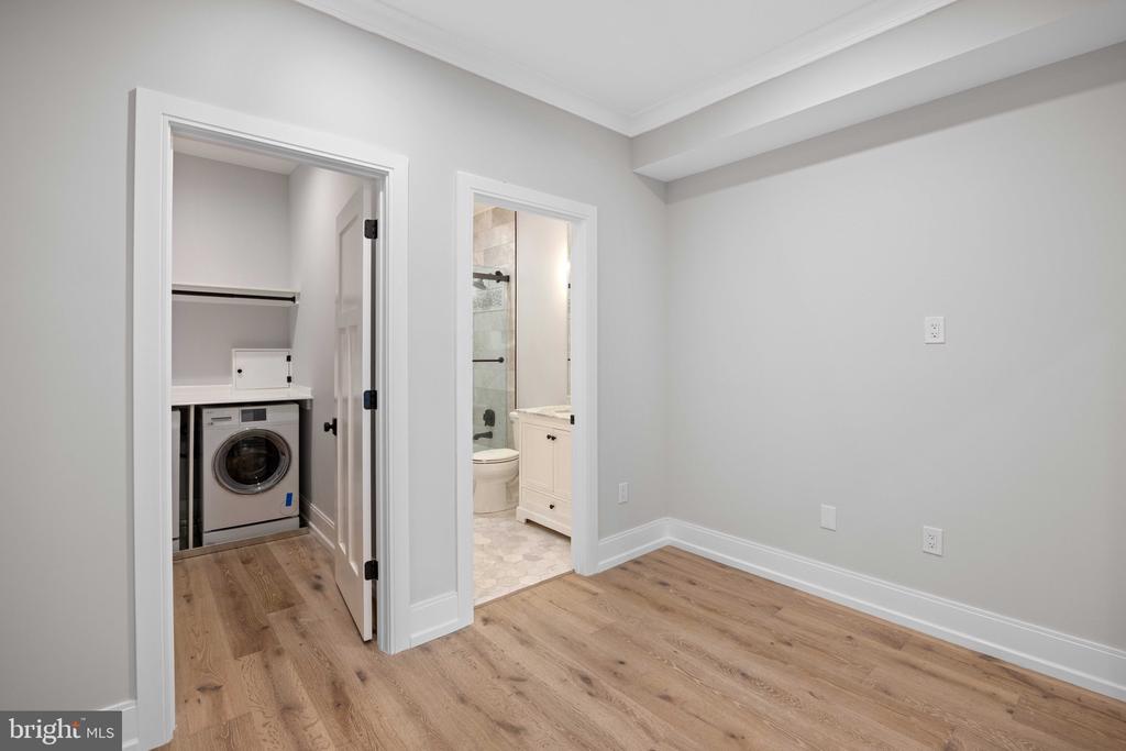 1444 Belmont St NW #101