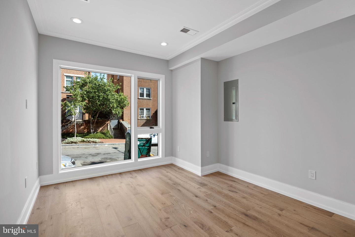 1444 Belmont St NW #101