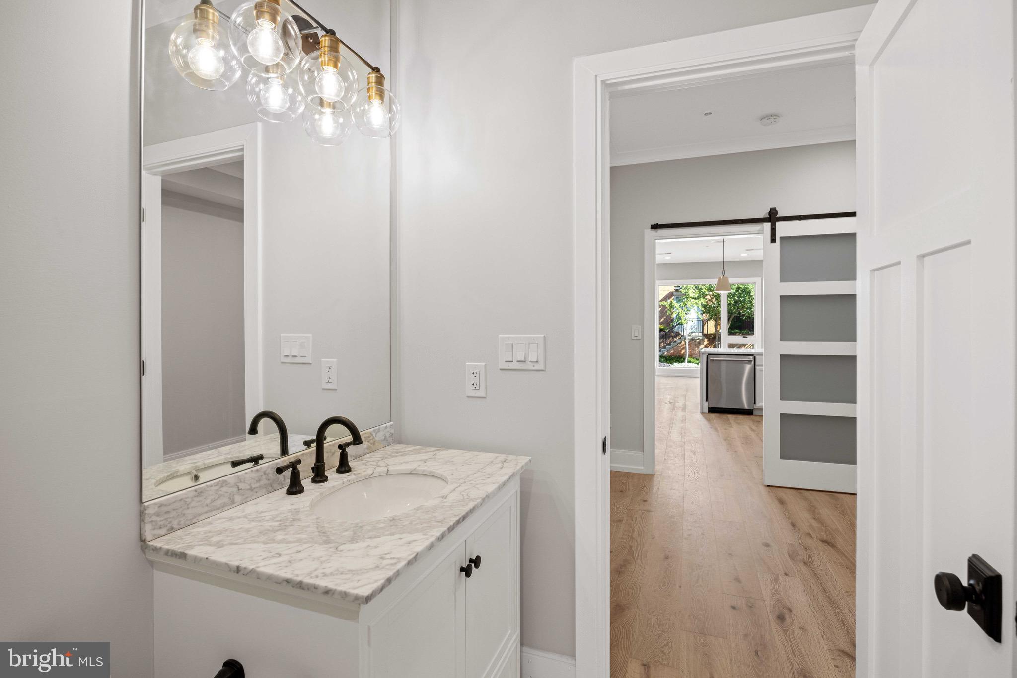 1444 Belmont St NW #101