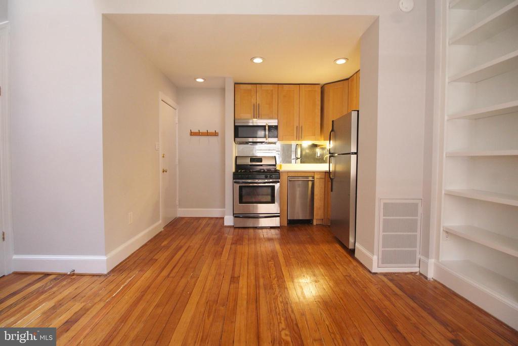 1809 RIGGS PLACE NW 3