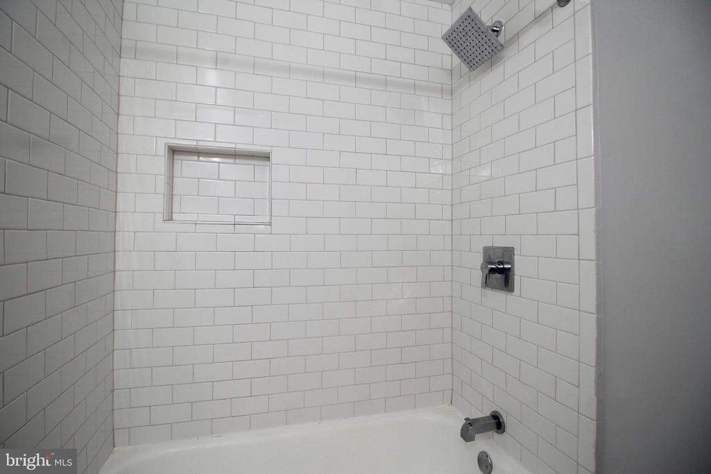 1809 RIGGS PLACE NW 3