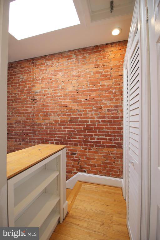 1809 RIGGS PLACE NW 3