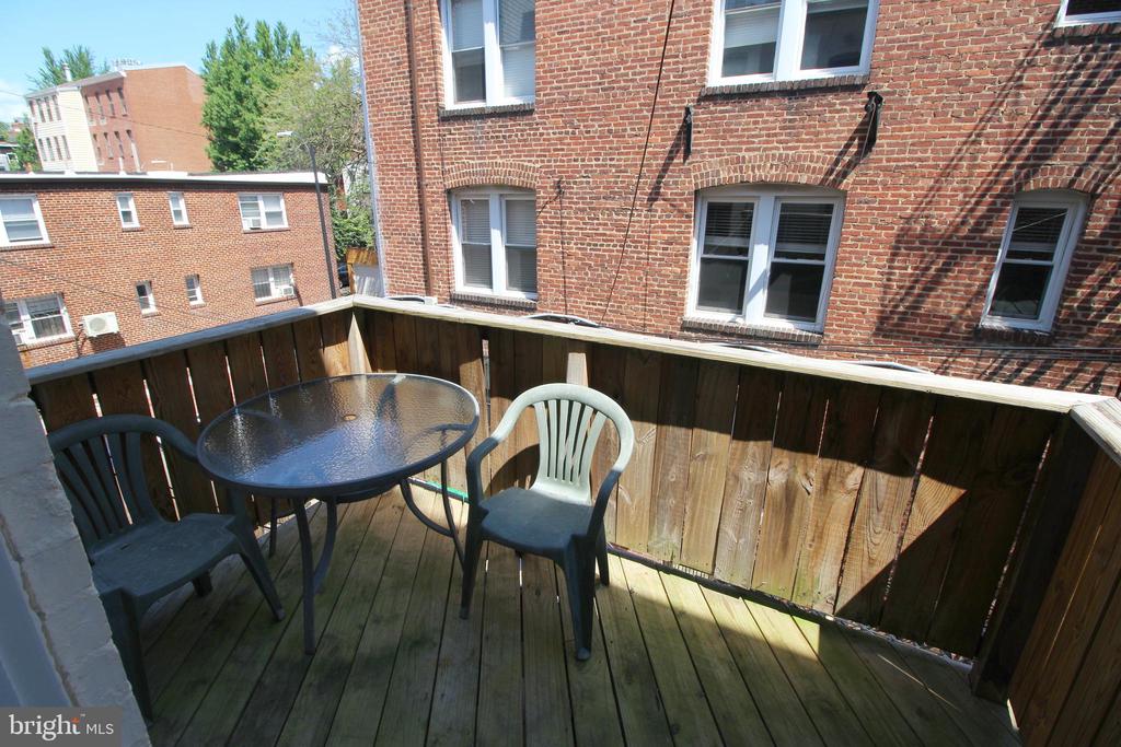 1809 RIGGS PLACE NW 3
