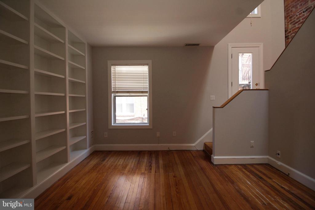 1809 RIGGS PLACE NW 3