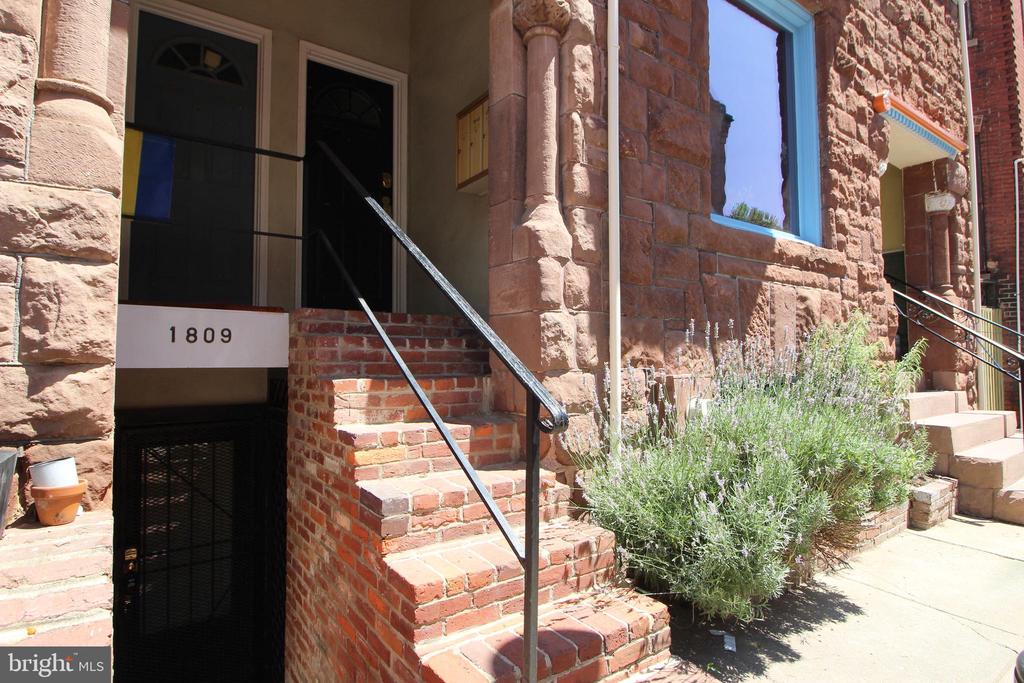 1809 RIGGS PLACE NW 3