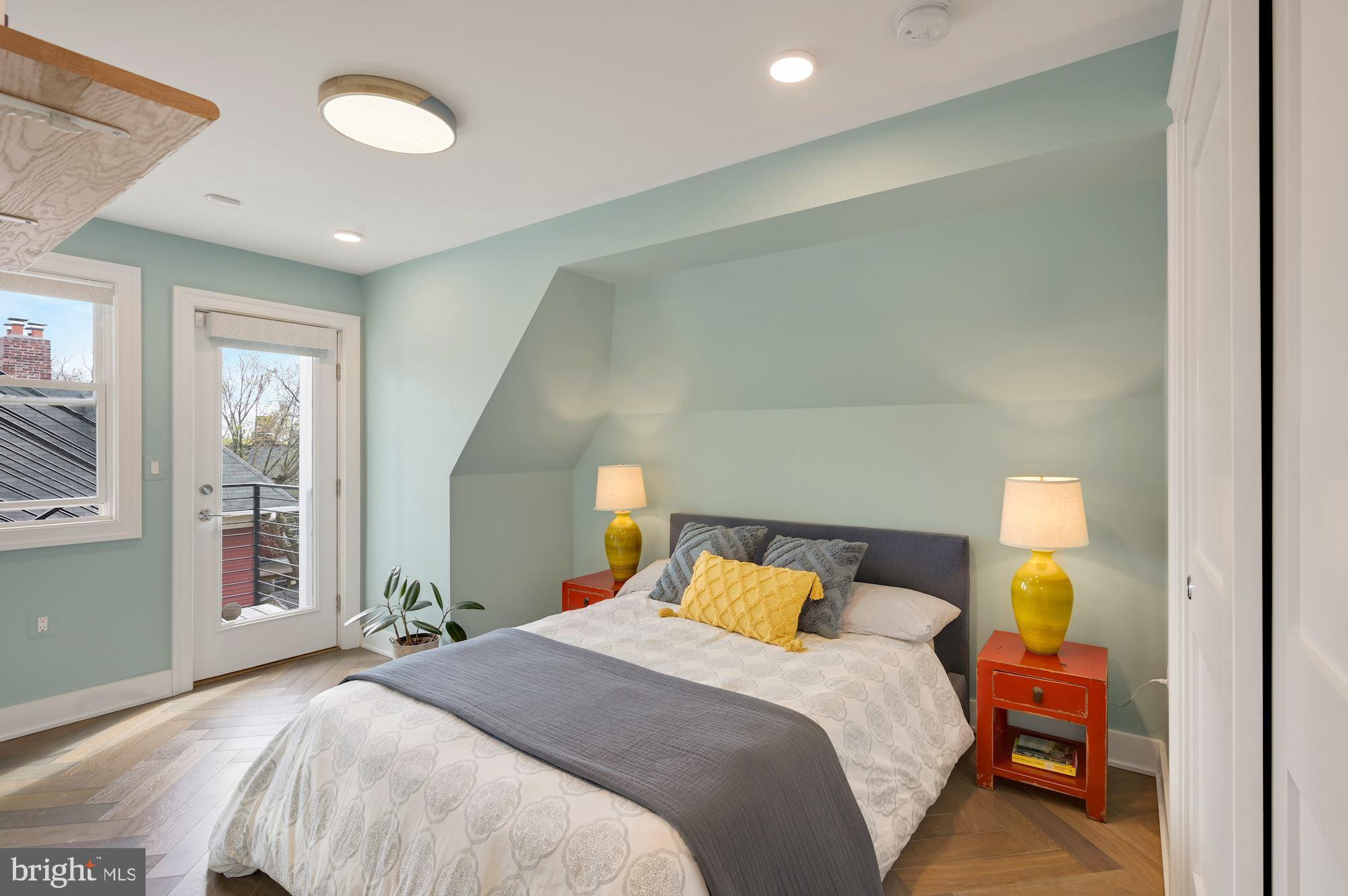 902 WEBSTER STREET NW 2