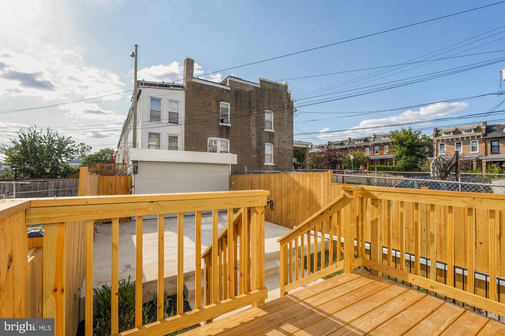4830 8TH STREET NW