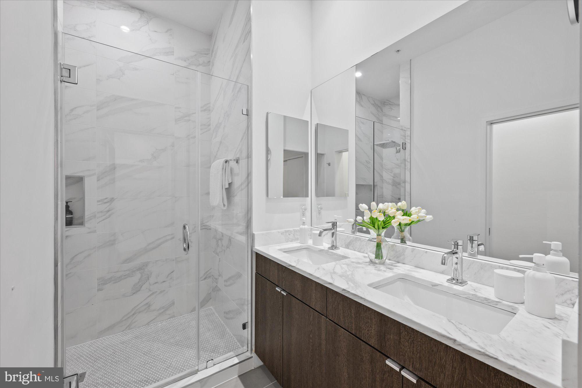 1125 MORSE STREET NE 3 PENTHOUSE