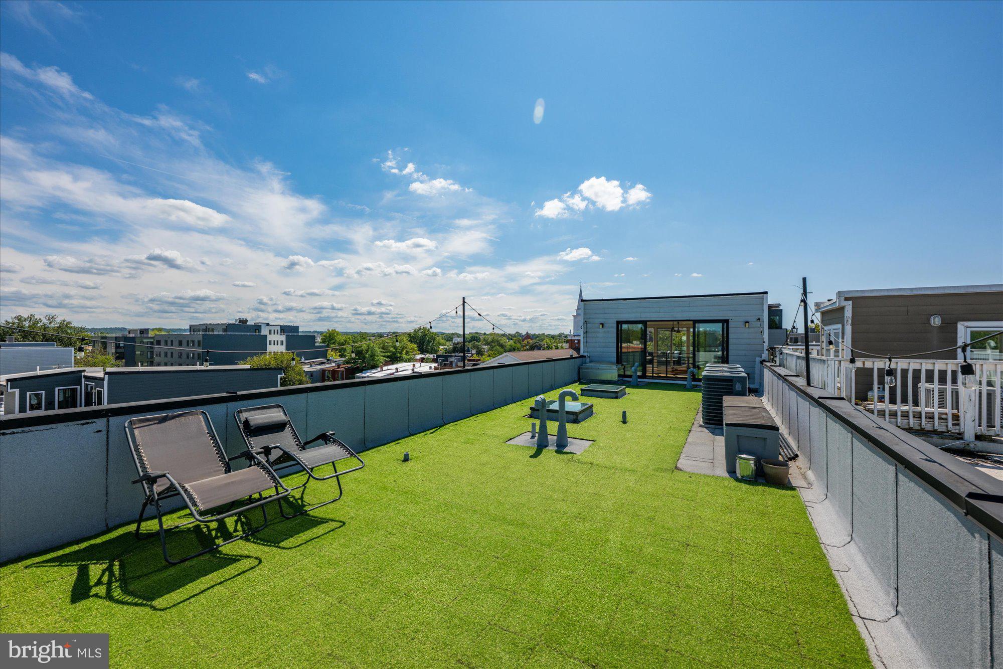 1125 MORSE STREET NE 3 PENTHOUSE