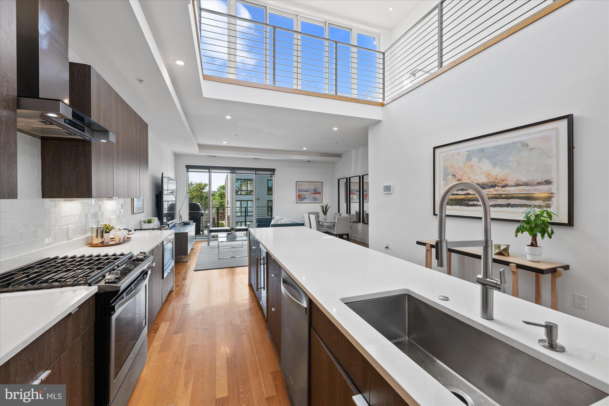 1125 MORSE STREET NE 3 PENTHOUSE