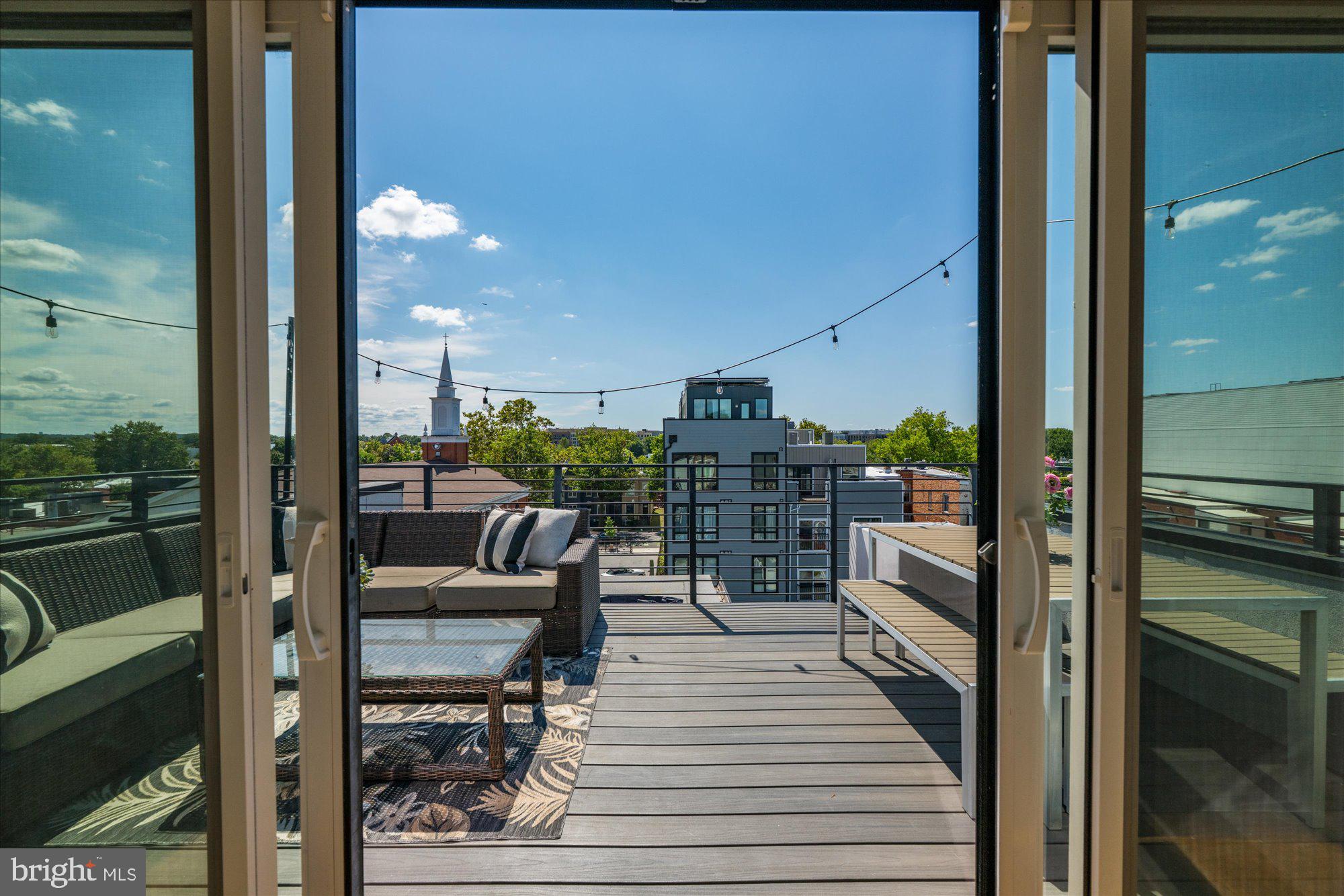 1125 MORSE STREET NE 3 PENTHOUSE