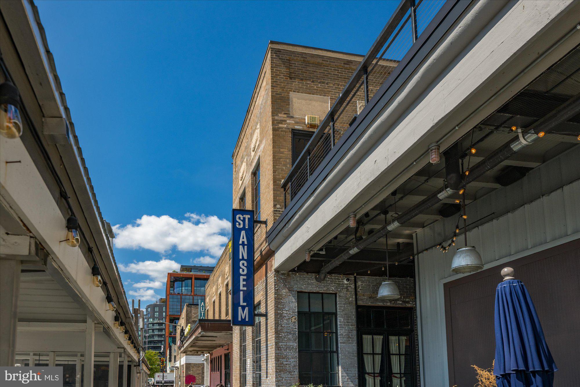 1125 MORSE STREET NE 3 PENTHOUSE