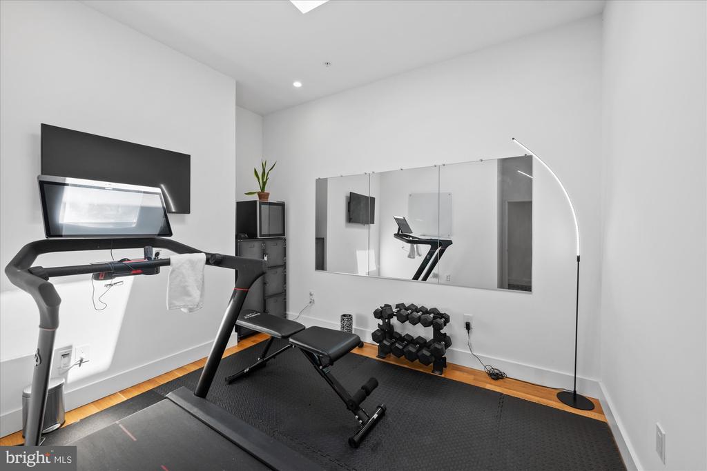 1125 MORSE STREET NE 3 PENTHOUSE