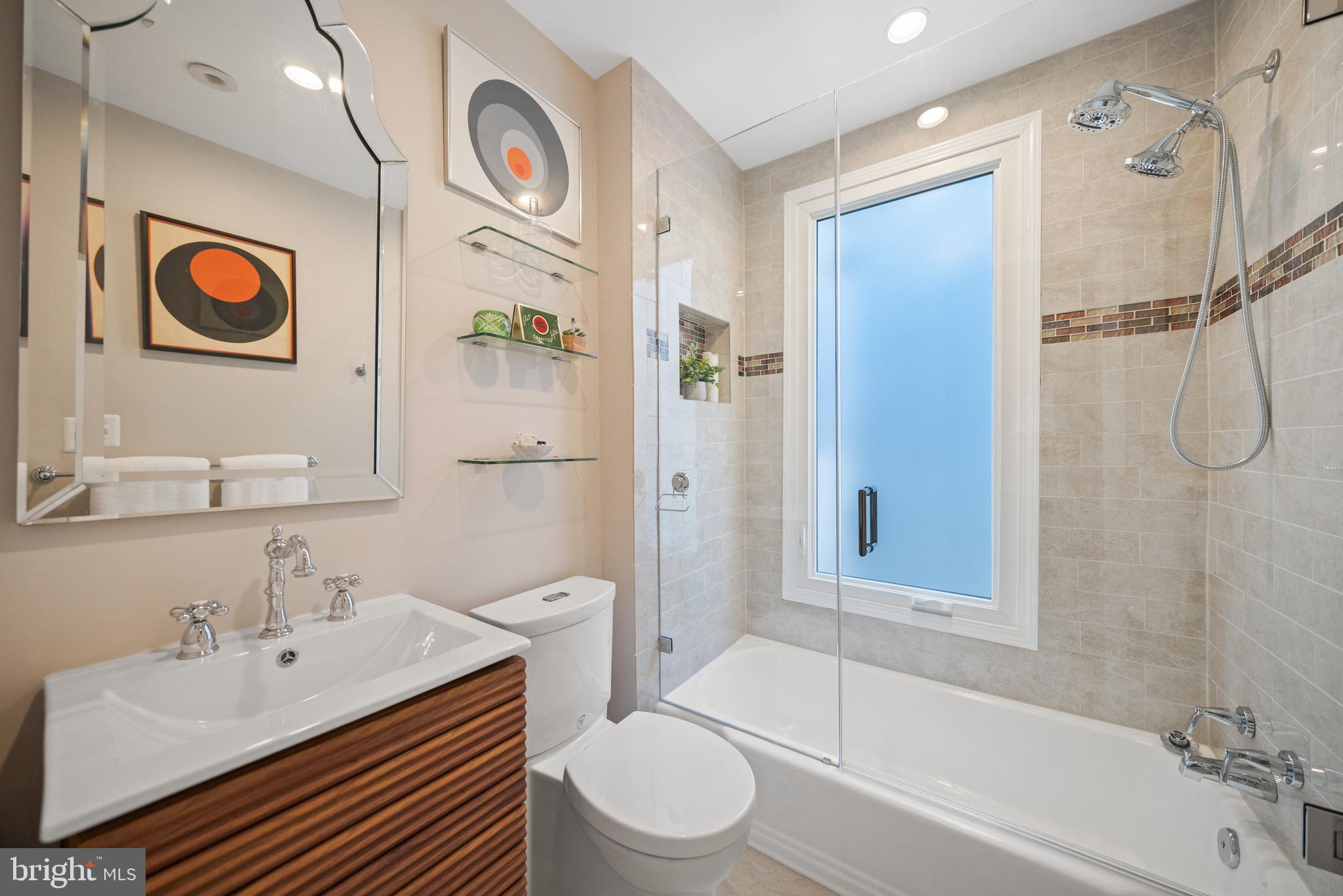 1823 RIGGS PLACE NW 2