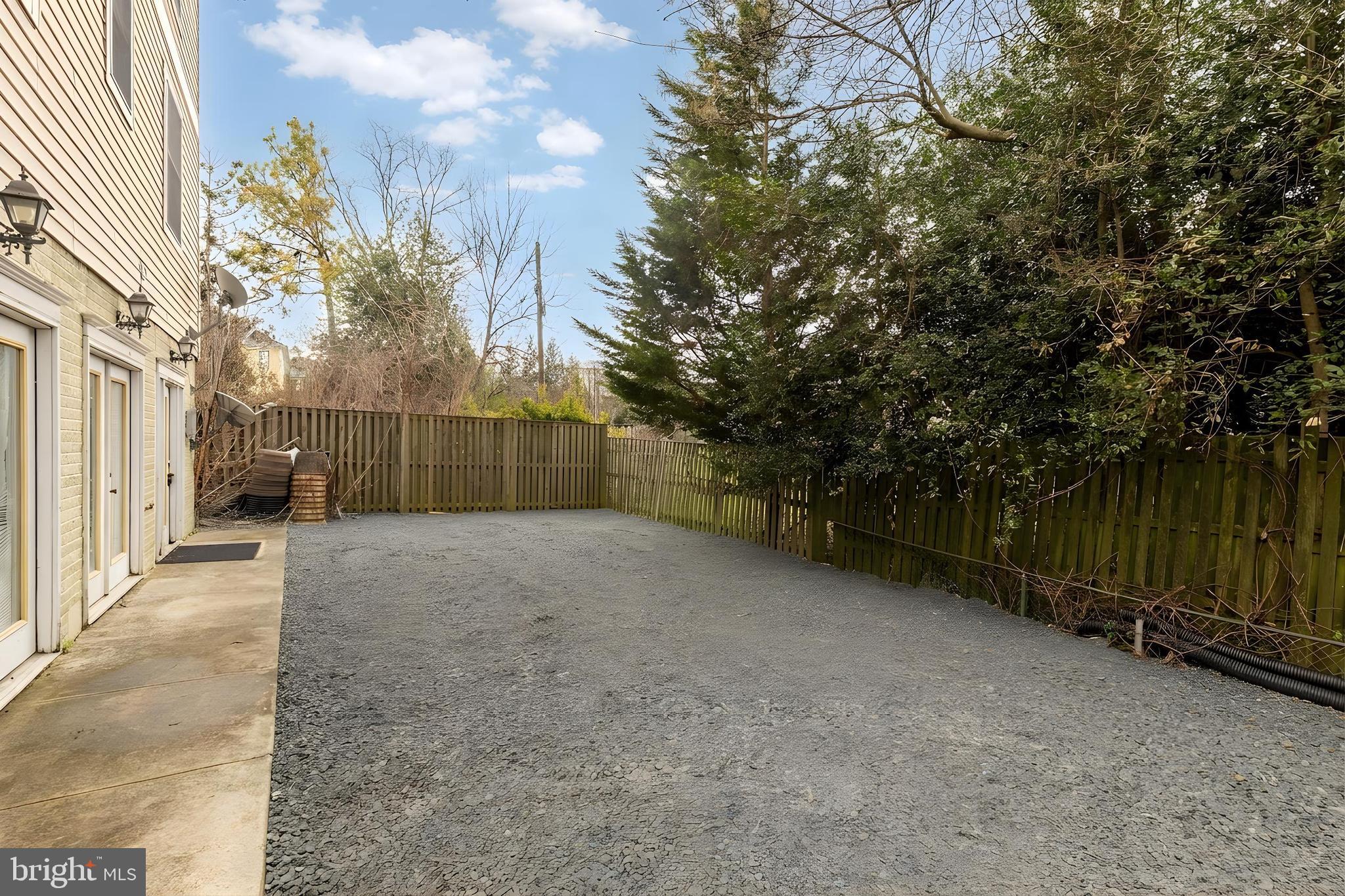 5248 MACARTHUR BOULEVARD NW