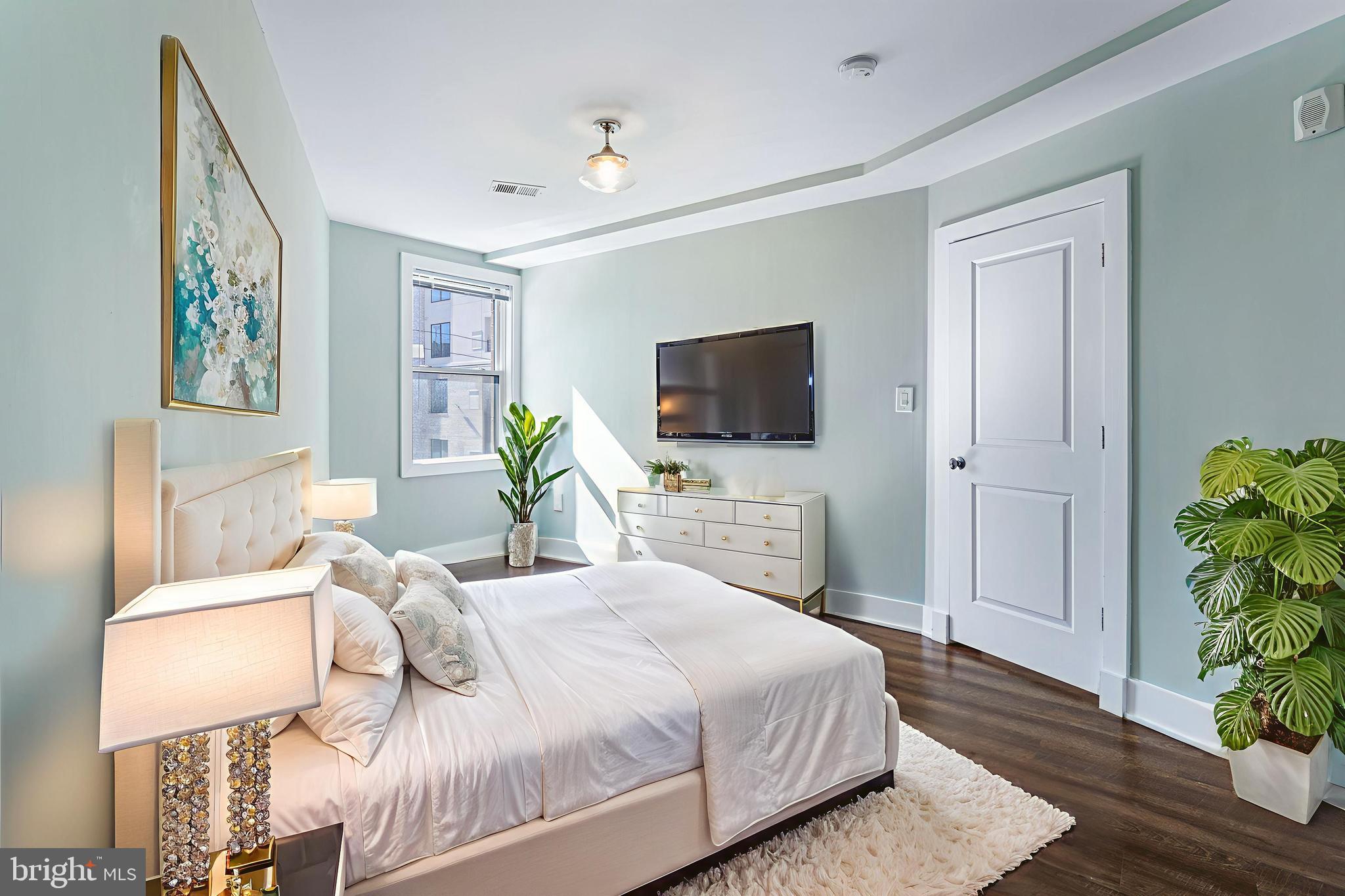 1219 K STREET NE 209