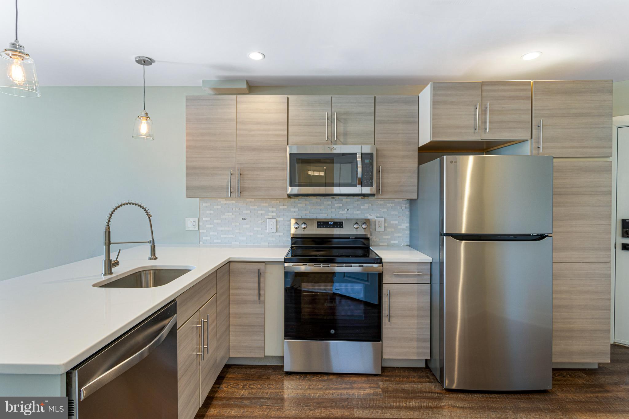 1219 K STREET NE 209