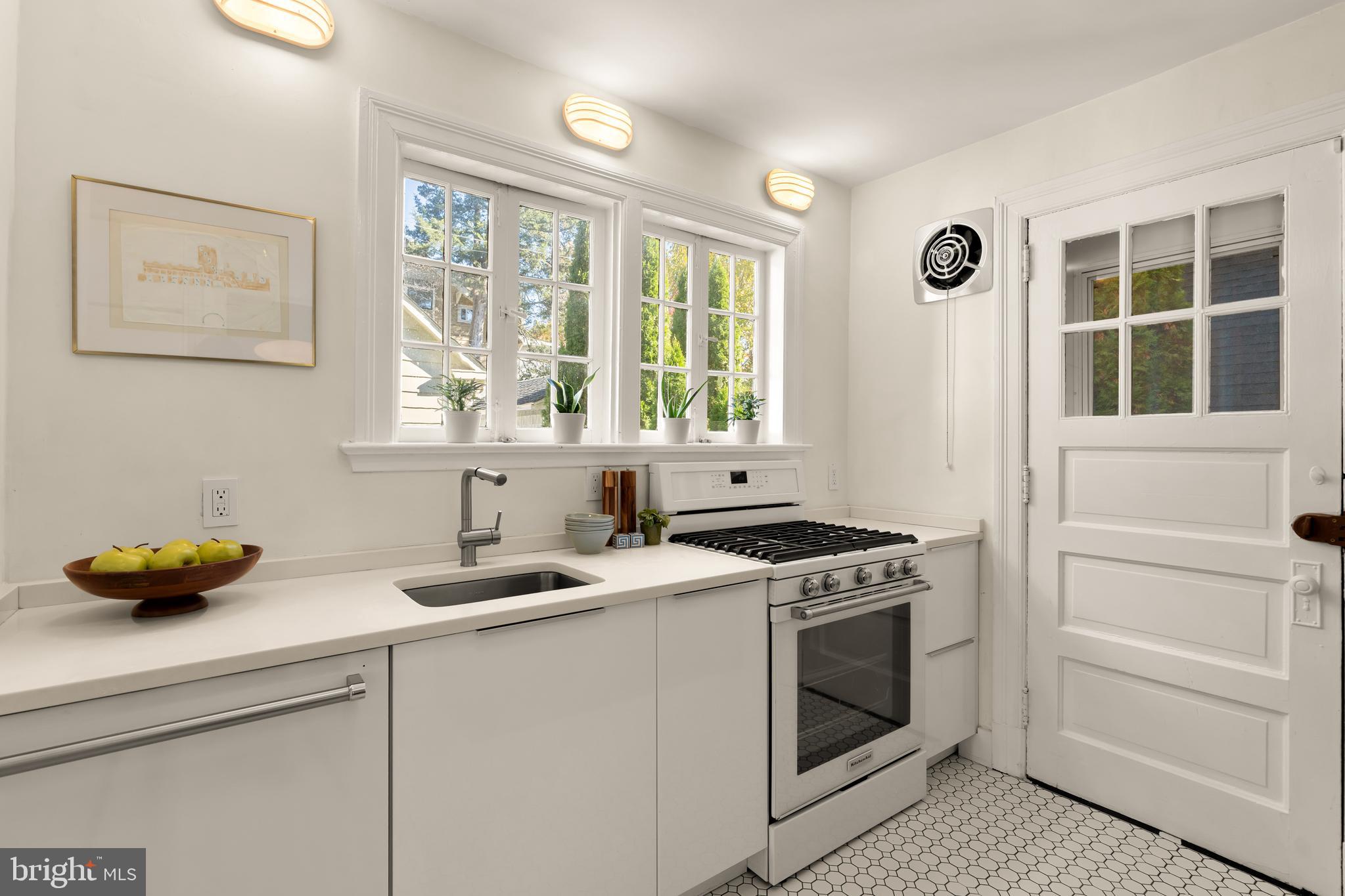 3510 MORRISON STREET NW