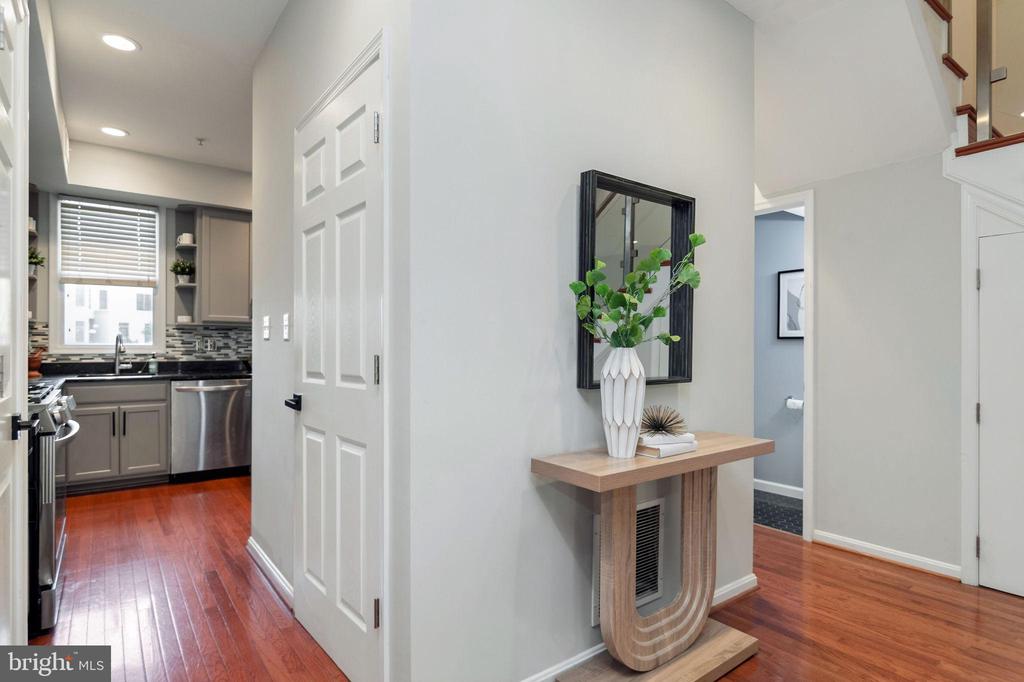 253 14TH STREET SE A
