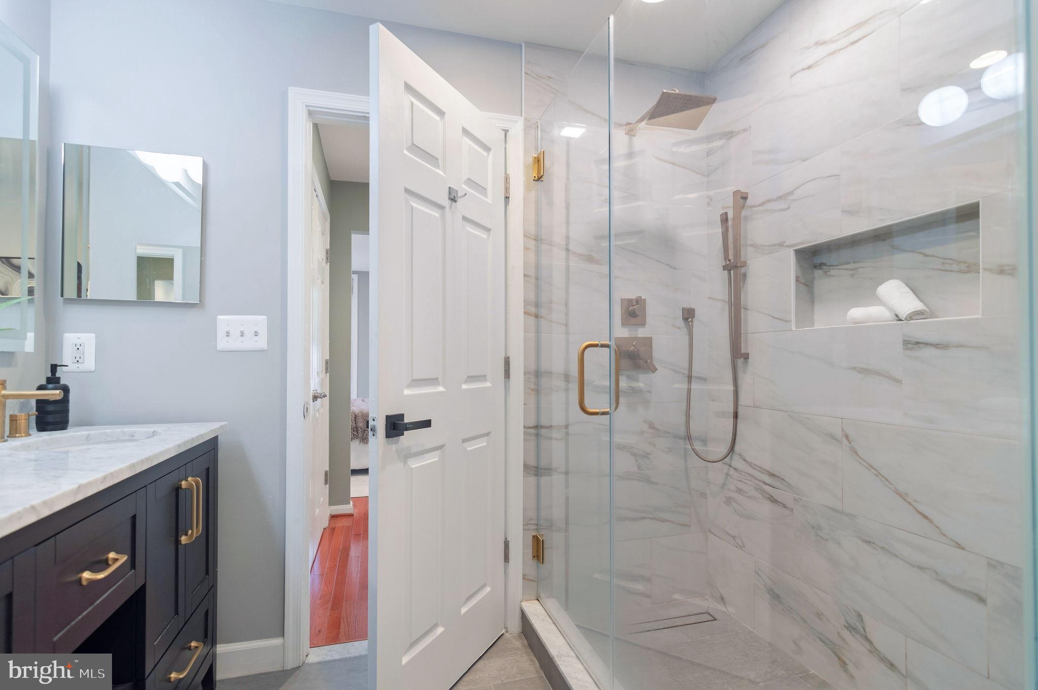 253 14TH STREET SE A