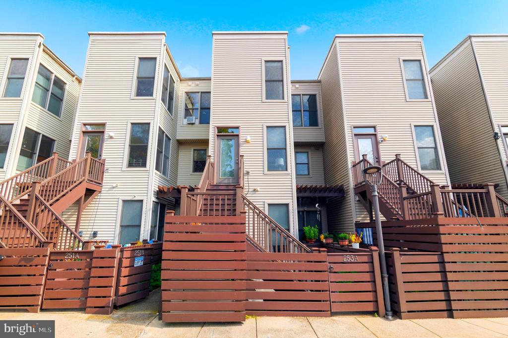 253 14TH STREET SE A