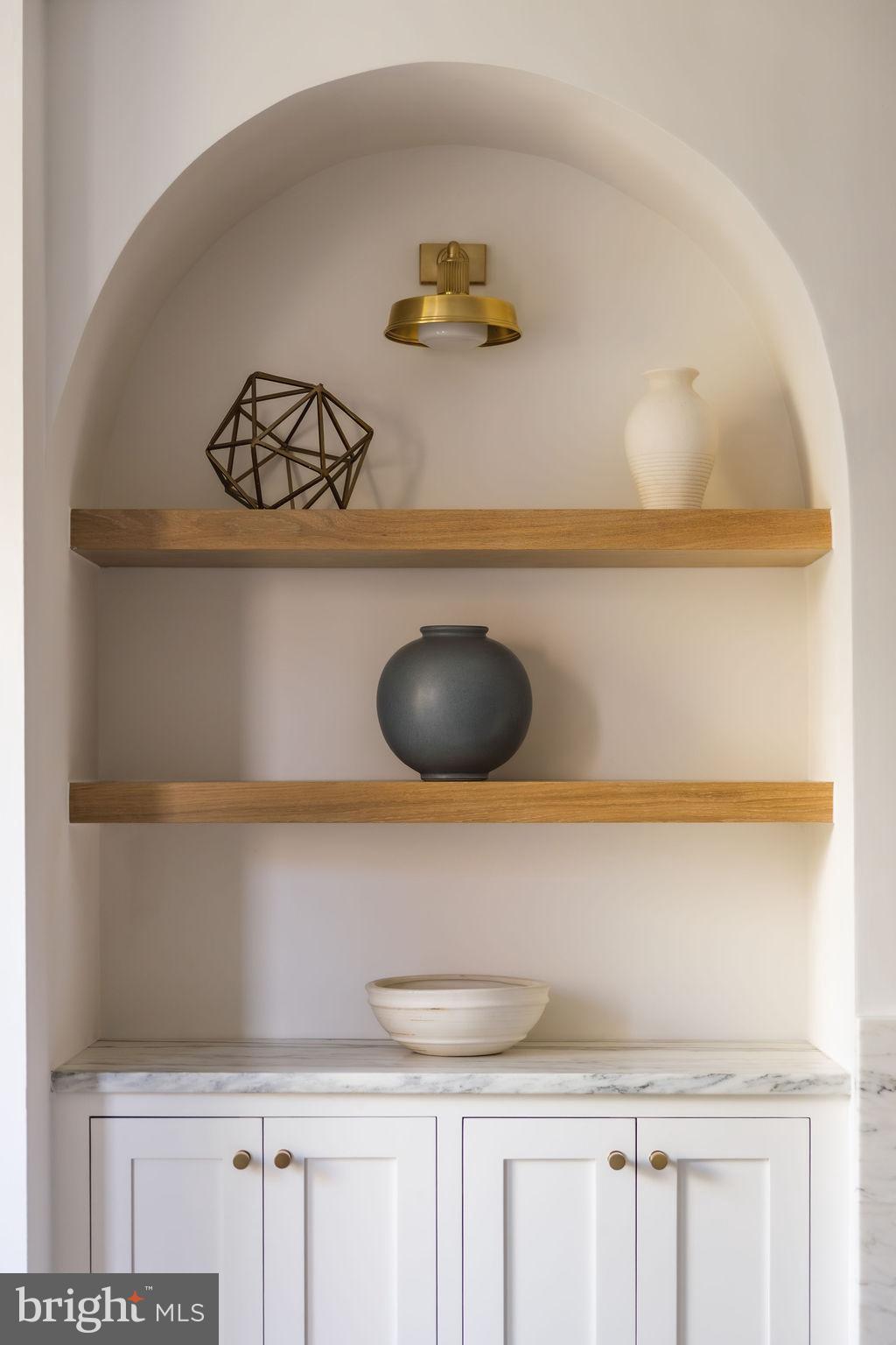 2460 ONTARIO ROAD NW