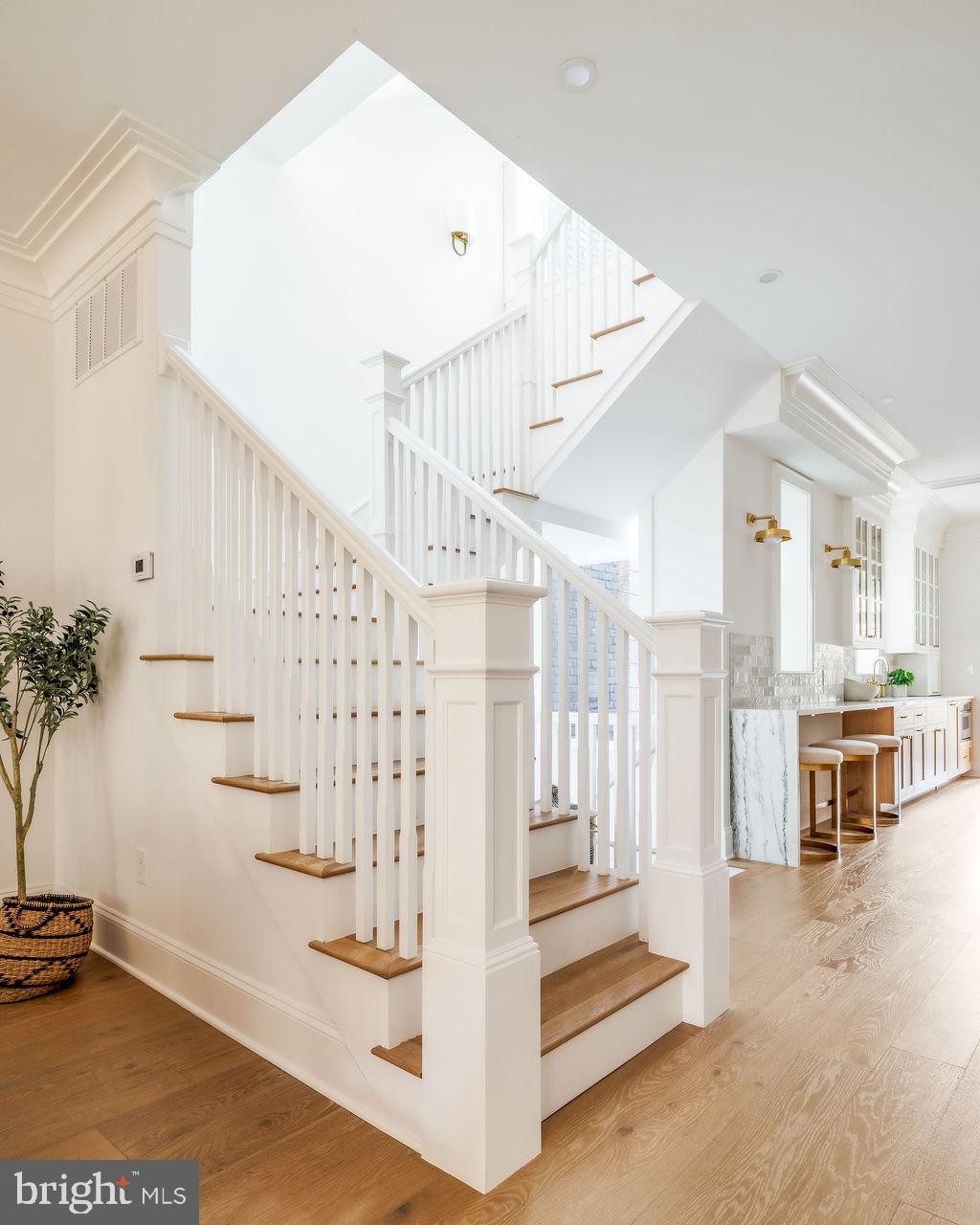 2460 ONTARIO ROAD NW