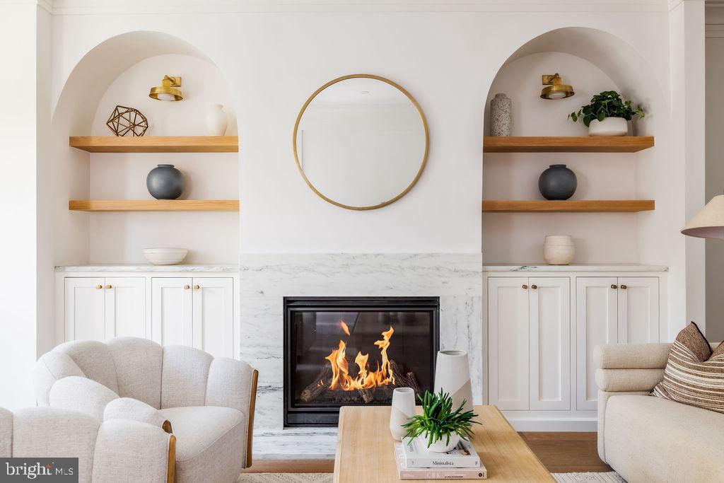 2460 ONTARIO ROAD NW