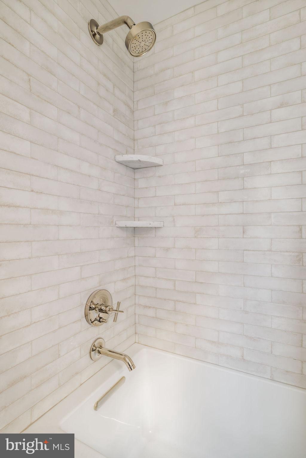 2460 ONTARIO ROAD NW