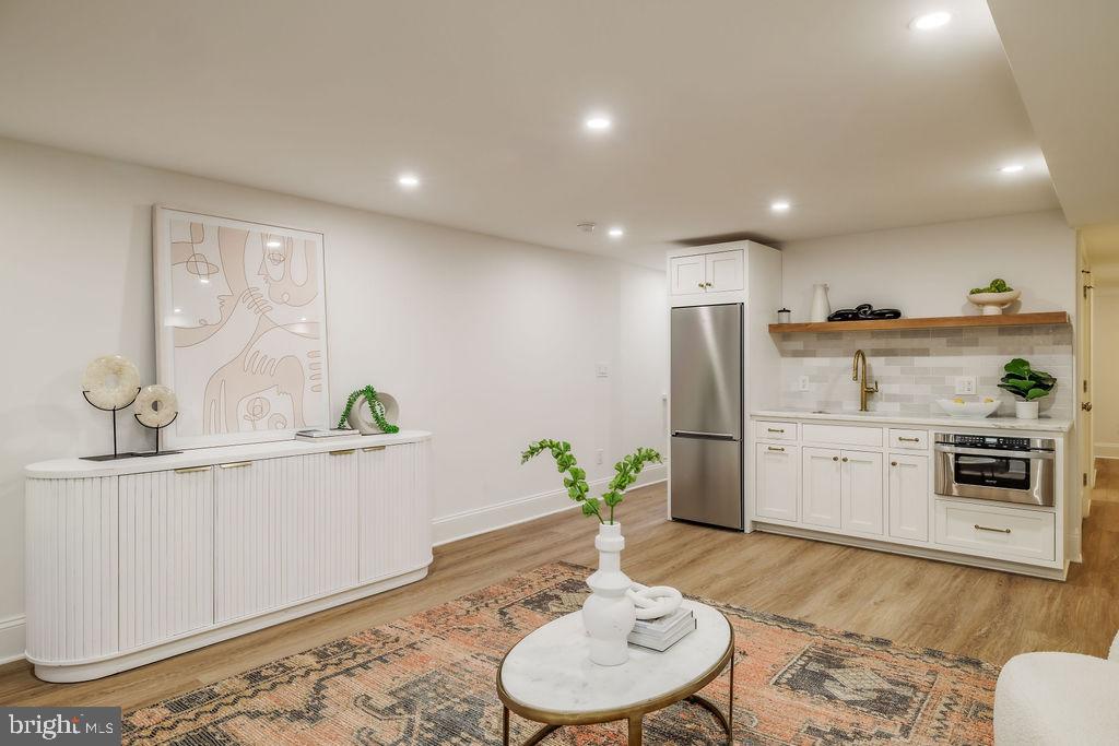 2460 ONTARIO ROAD NW