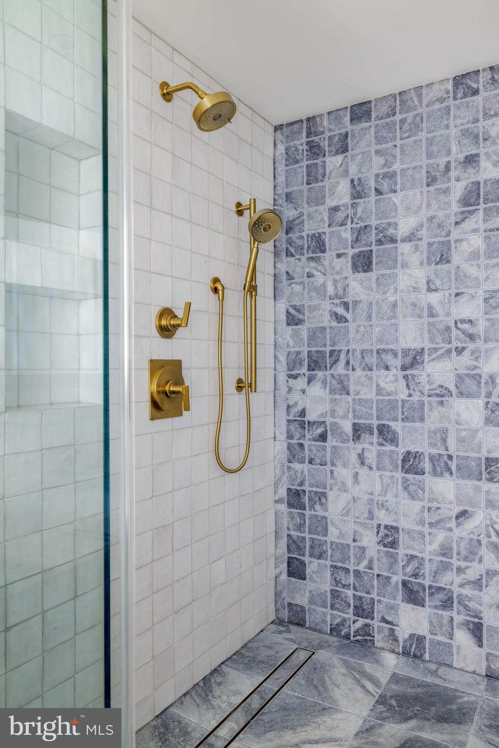 2460 ONTARIO ROAD NW