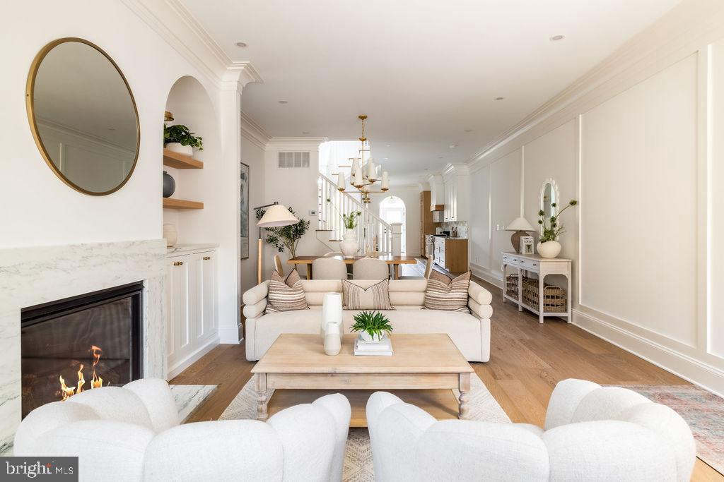 2460 ONTARIO ROAD NW