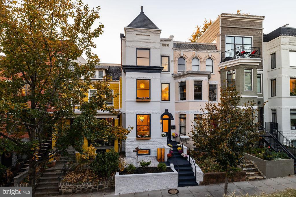 2460 ONTARIO ROAD NW